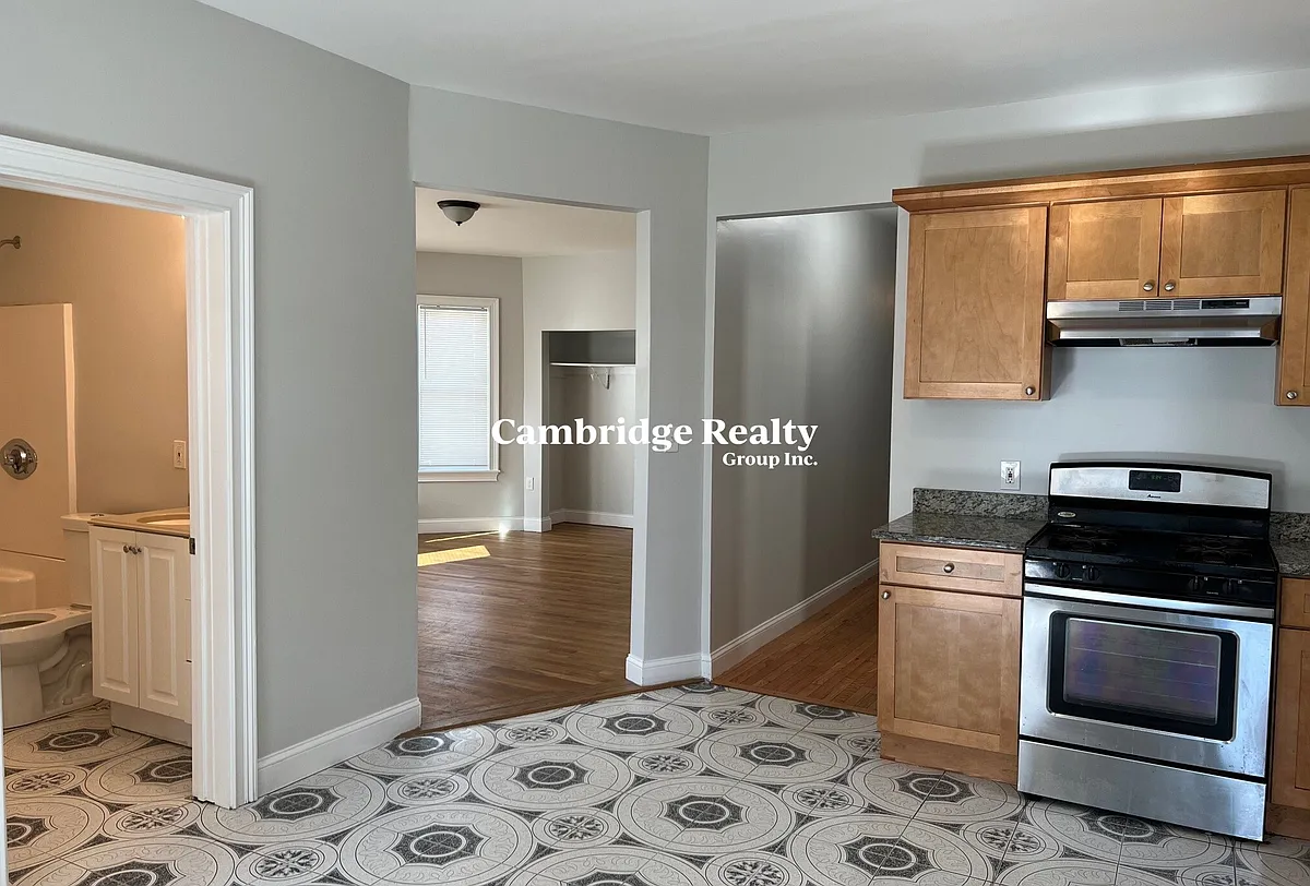Building Photo - 179 Belmont St #1T