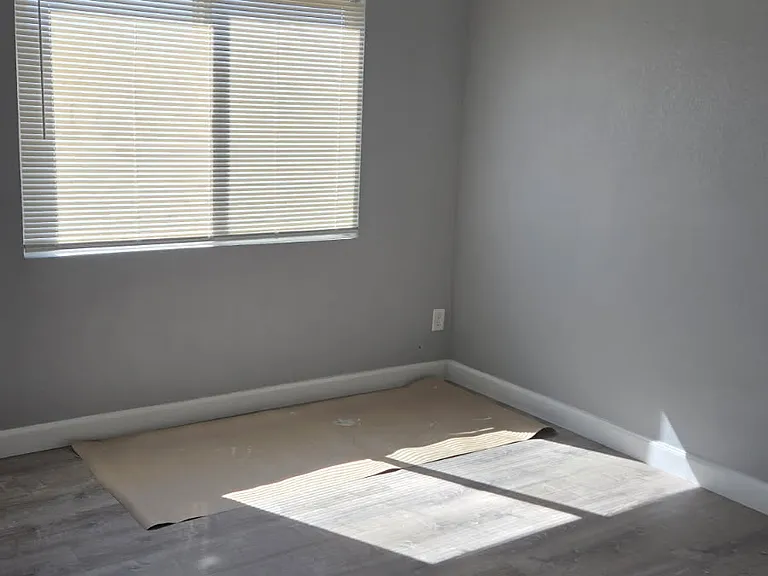 5416 W Hearn Rd — Photo 8
