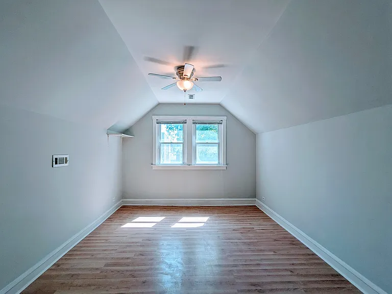 834 N Kolin Ave — Photo 4