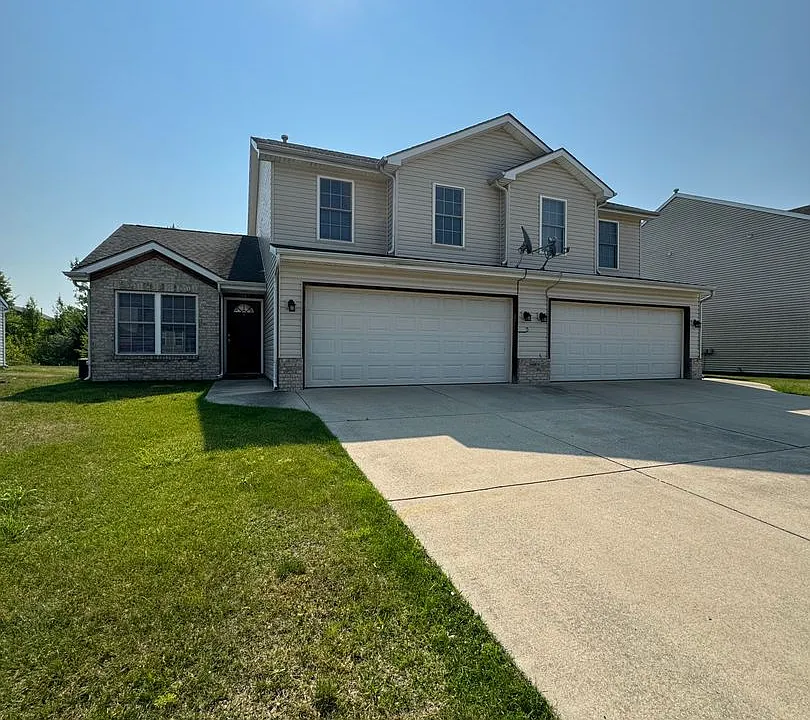 3883-3887 Ledyard featherston