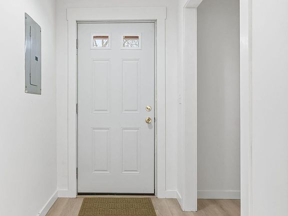 5th image of 45 New York Street #5