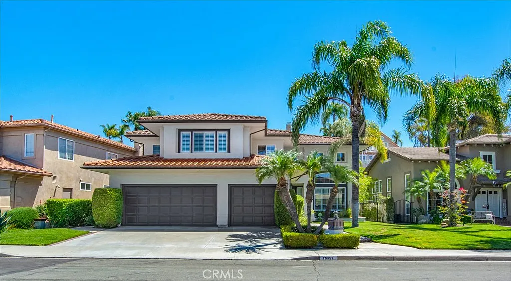 5 bed, 3246 sqft, $8,400 — Photo 2