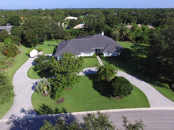 3rd image of 7685 Wexford Way