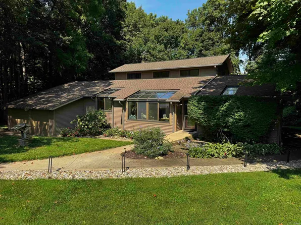 66110 Oak Rd, Lakeville, IN 46536