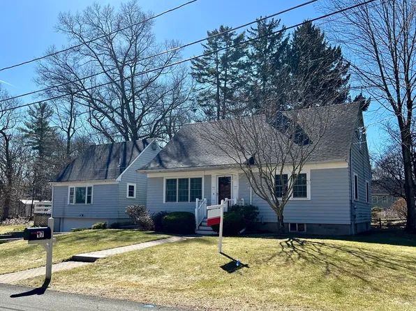 17 Houghton Ln, Littleton, MA 01460