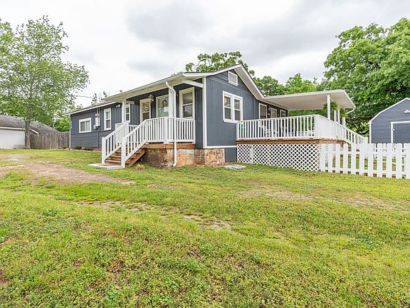 2nd image of 614 Dawson Cir