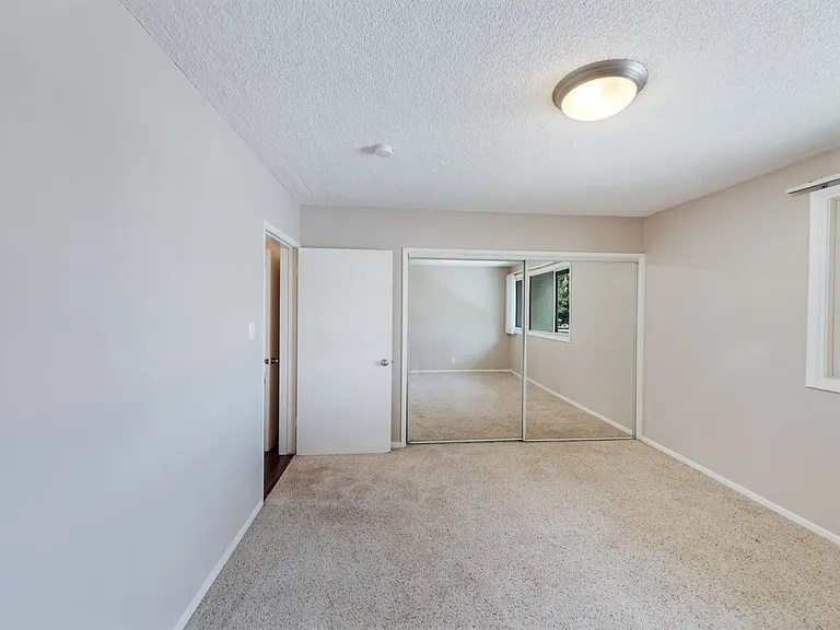 Patio Gardens Apartments — Photo 3