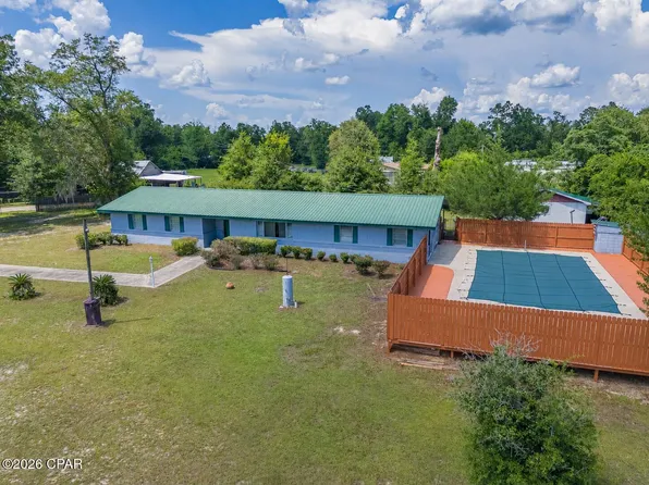 6073 Devorak Dr, Marianna, FL 32446