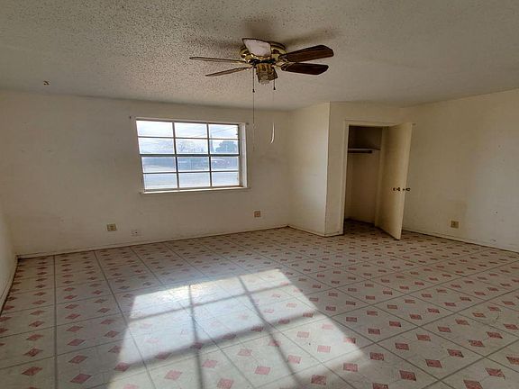 5th image of 10464 Hodges Cir