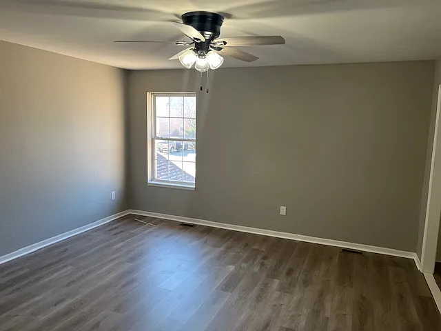 241 SE Florence Ave — Photo 17