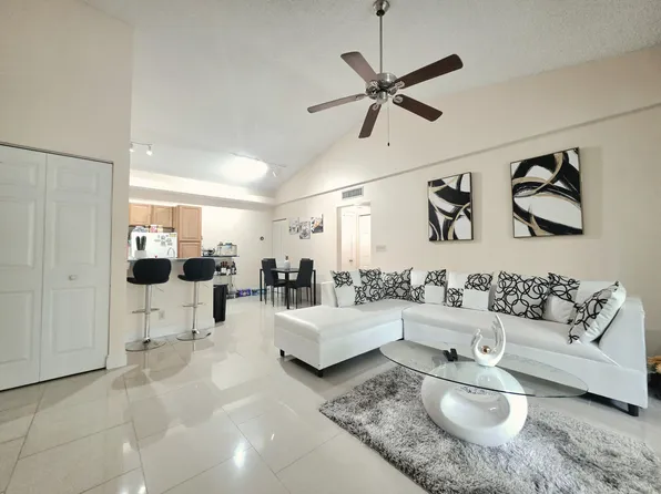 641 Lyons Rd, Pompano Beach, FL