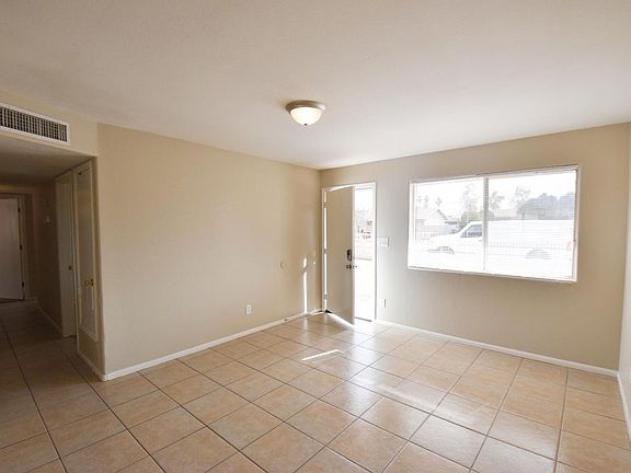 2nd image of 8454 W Glenrosa Ave