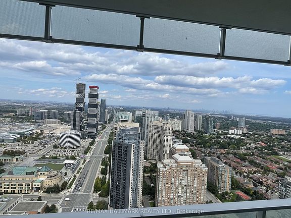 2nd image of 3900 Confederation Pkwy #4111