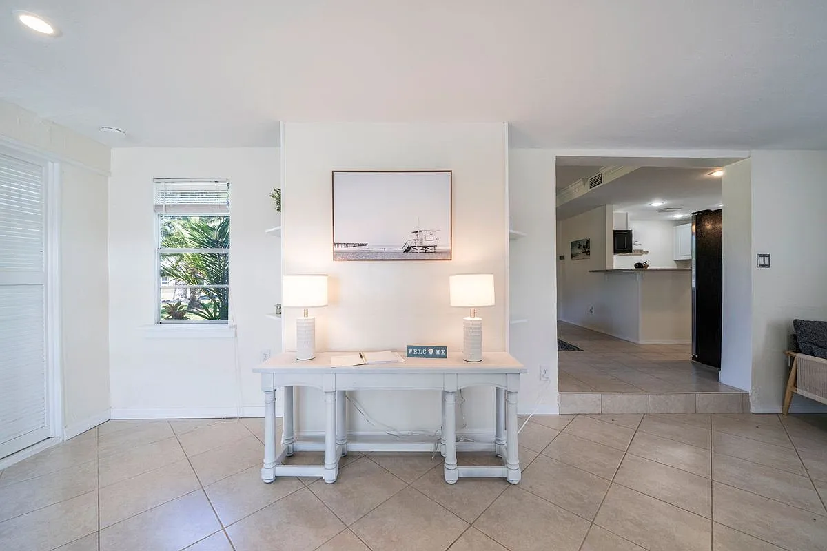 2 bed, 2.0 bath, 1447 sqft, $2,900 — Photo 3