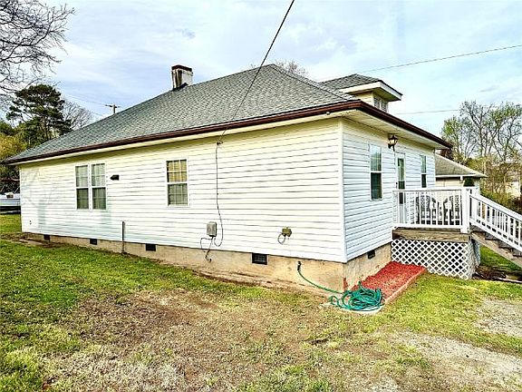 4th image of 34 Ranlo Ave