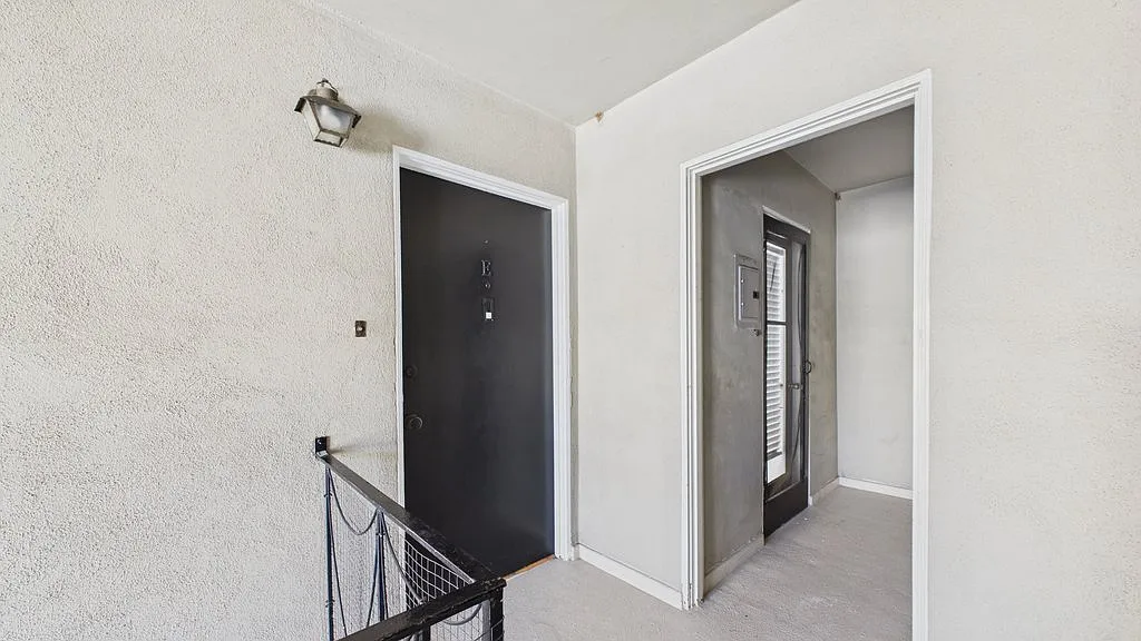 1 bed, 834 sqft, $2,195 — Photo 3