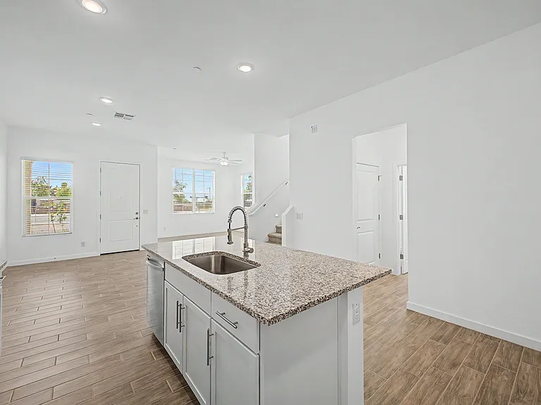 8232 E University Dr #113 — Photo 5