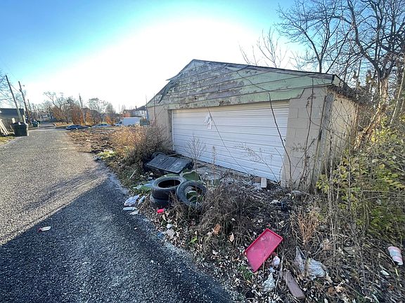 3rd image of 928 Wagner St