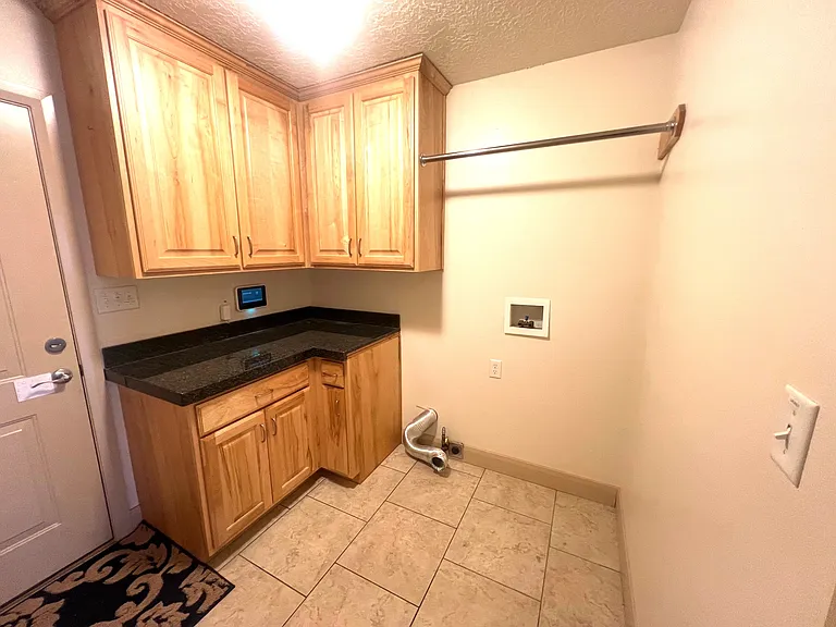 320 S 1125th Way W — Photo 10