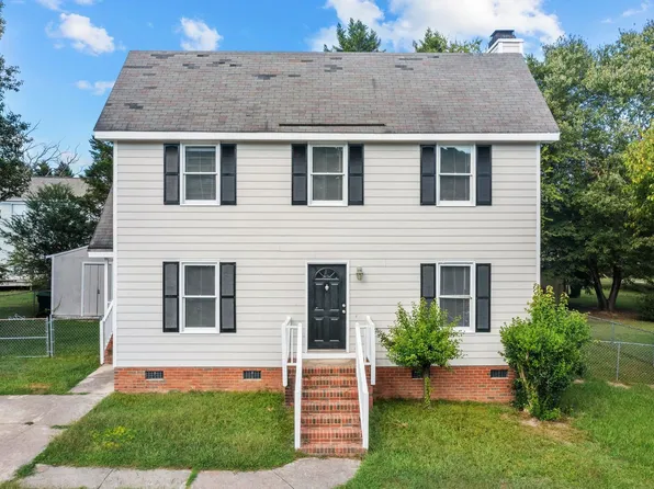 1917 Ranch Mill Cir, Raleigh, NC 27610