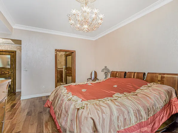 125 Oceana Drive East image 16 of 17