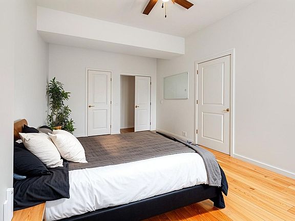 4th image of 402 Main St #201