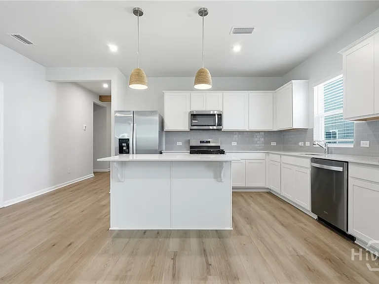 217 Crosstown Ave — Photo 11