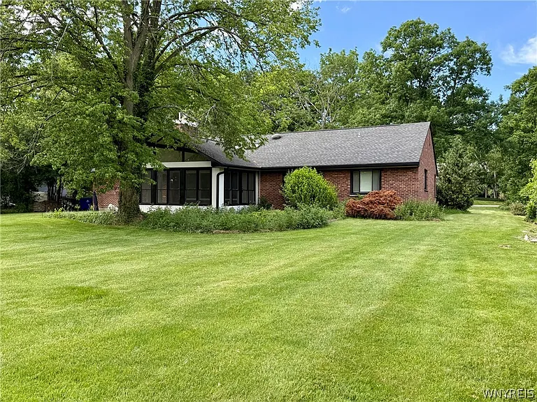 5125 Forest Rd — Photo 4