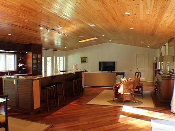 5th image of 120 Lake Winnemissett Dr