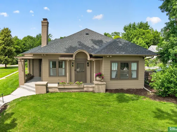 2370 Fontenelle Blvd, Omaha, NE 68104