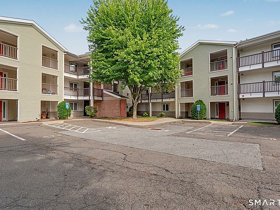 2nd image of 3250 Fairfield Avenue #222