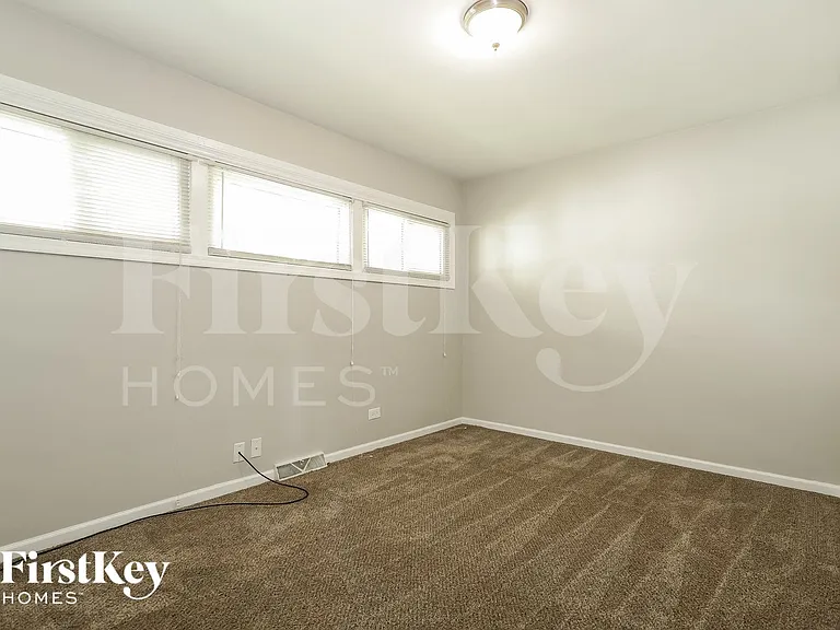 1119 S President St — Photo 6