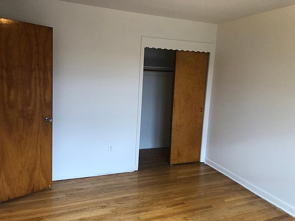 3rd image of 518 Franklin Ave