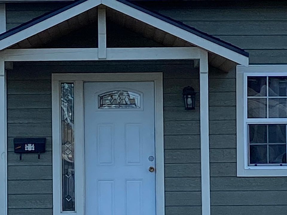1st image of 755 Myrtine St