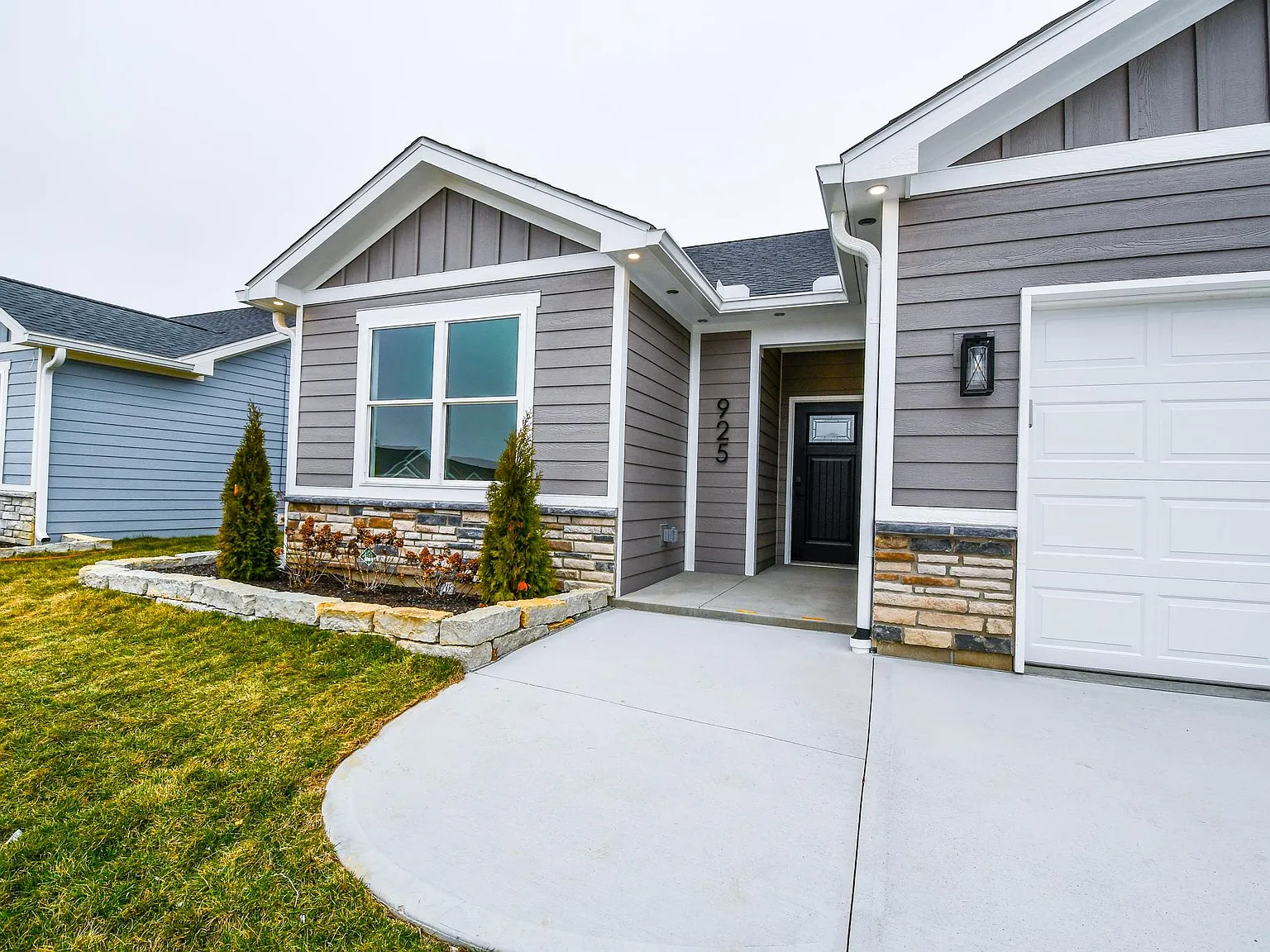 Rosenthal Dr, Troy — Photo 1