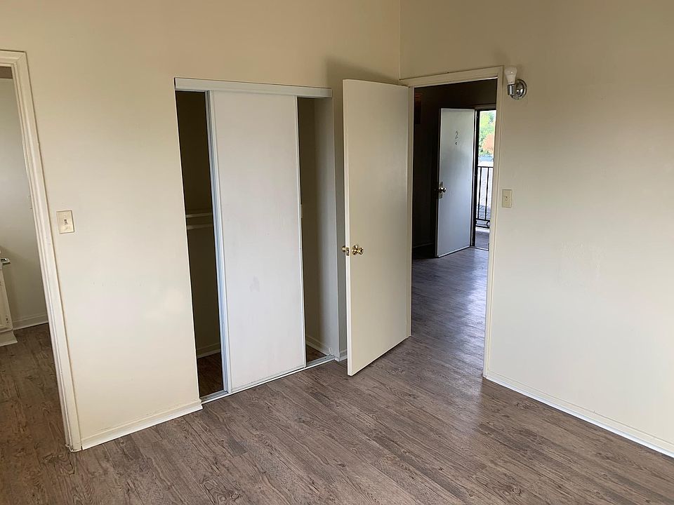 1st image of 1215 W King St APT 2