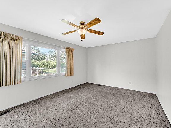 4th image of 6324 Rhode Island Ave