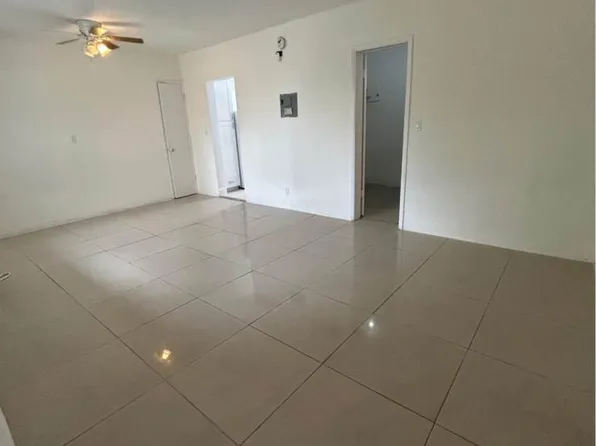1037 79th St #4, Miami Beach, FL 33141
