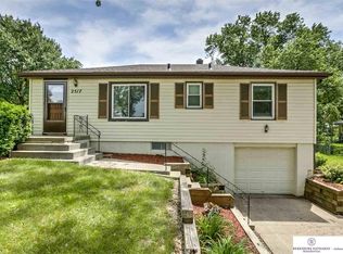 2517 N 83rd St, Omaha, NE 68134