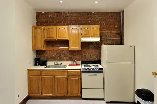 Rented by Eisenberg Exclusives | media 23