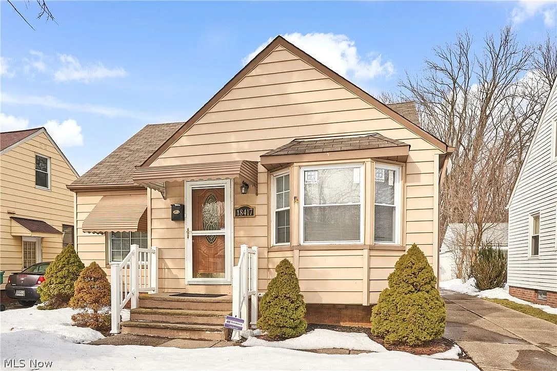 18417 Raymond St photo 1