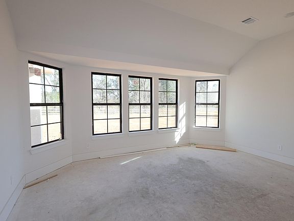 4th image of 16597 Gaines Glen Ln