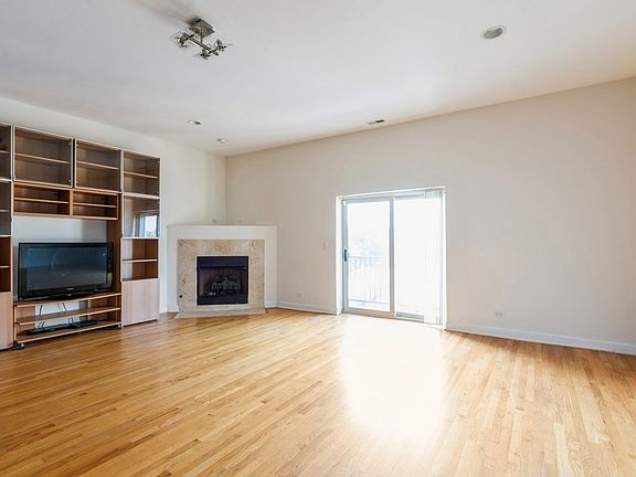 2nd image of 1329 W Loyola Ave APT 4B