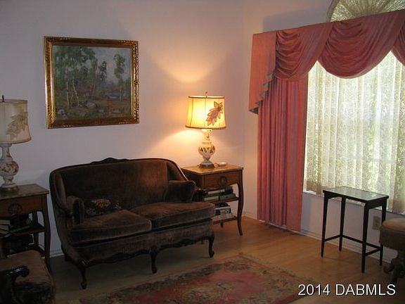 4th image of 478 Champagne Cir
