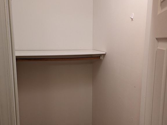 5th image of 4421 N Broadway St APT 5