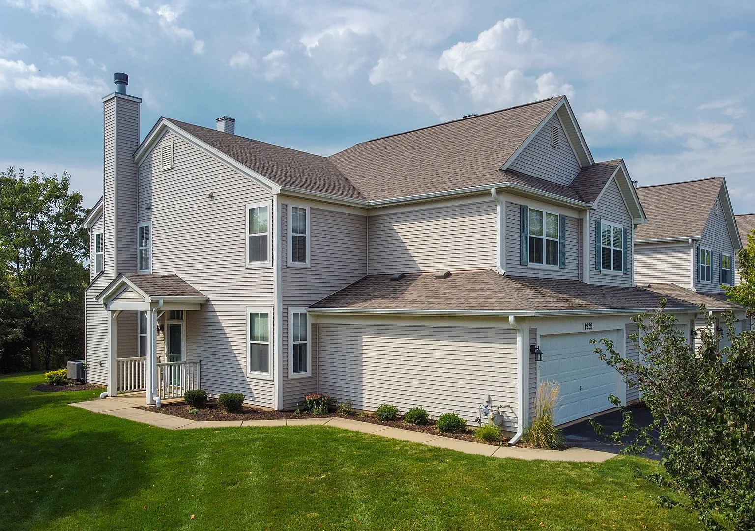 3 bed, 2.5 bath, $2,900 — Photo 2