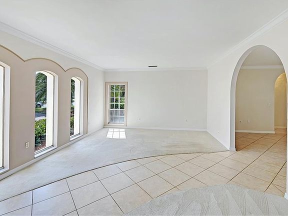 3rd image of 464 E Royal Flamingo Dr