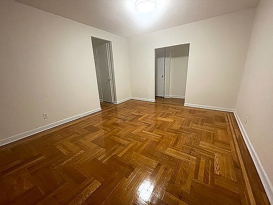 4th image of 4582 Manhattan College Pkwy #J4