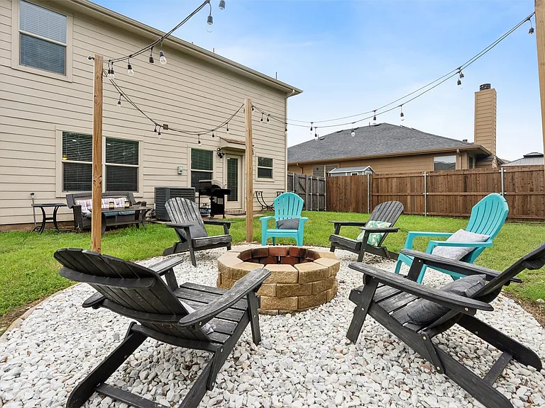 Wow! Look at this Firepit!