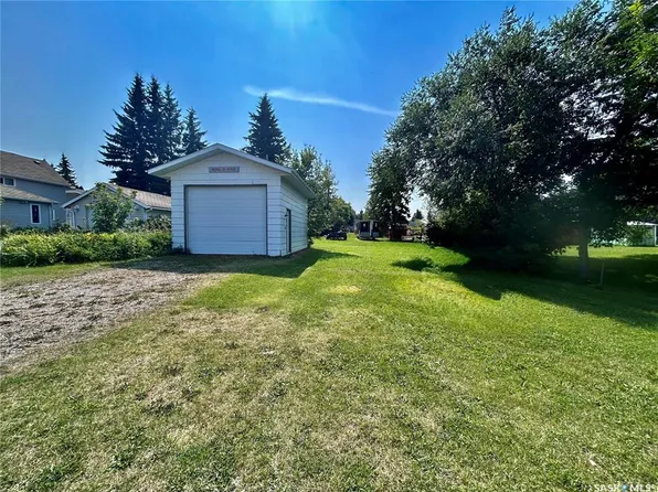 605 Spruce STREET, Moosomin, SK S0G 3N0